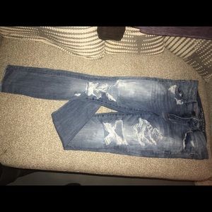 American Eagle size 6 superstretch destroyed jeans